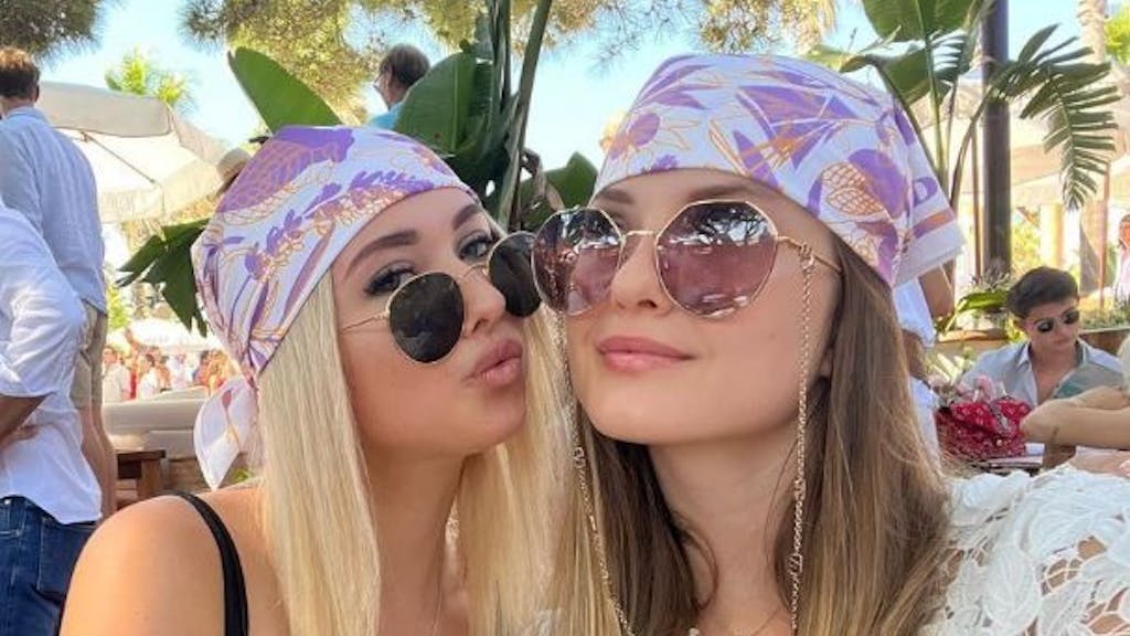Davina und Shania Geiss, hier auf einem Instagram-Selfie vom Juli 2022.