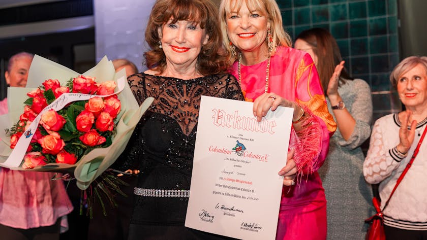 Ehrenpräsidentin Annegret Cremer (l.) und Präsidentin Ursula Brauckmann feiern 25 Jahre Colombina Colonia.