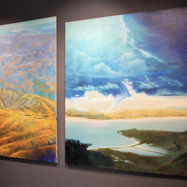 Auf seinen Reisen durch Neuseeland wurde Claus Knobel von Naturlandschaften wie dem Lindy's Pass (l.) oder Küstengebiete inspiriert. Die Acryl-Arbeiten auf Leinen datieren aus dem Jahr 1998.