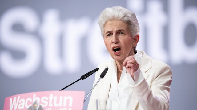 Marie-Agnes Strack-Zimmermann hat eine Äußerung von Bundespräsident Frank-Walter Steinmeier zur Debatte um Waffenlieferungen an die Ukraine scharf kritisiert. (Archivbild)