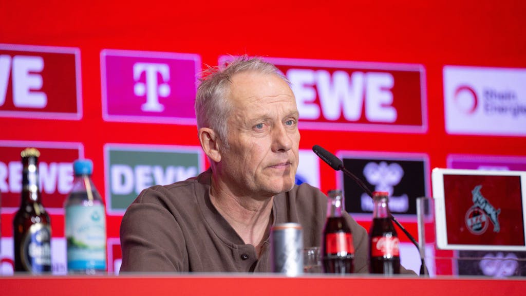 Freiburg-Trainer Christian Streich auf der Pressekonferenz nach dem 0:0 gegen den 1. FC Köln am Samstag (4. Mai 2024).