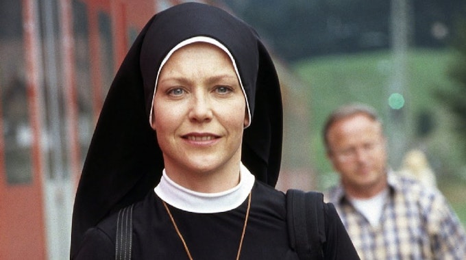 Janina Hartwig in ihrer Paraderolle als Schwester Hanna in „Um Himmels Willen“