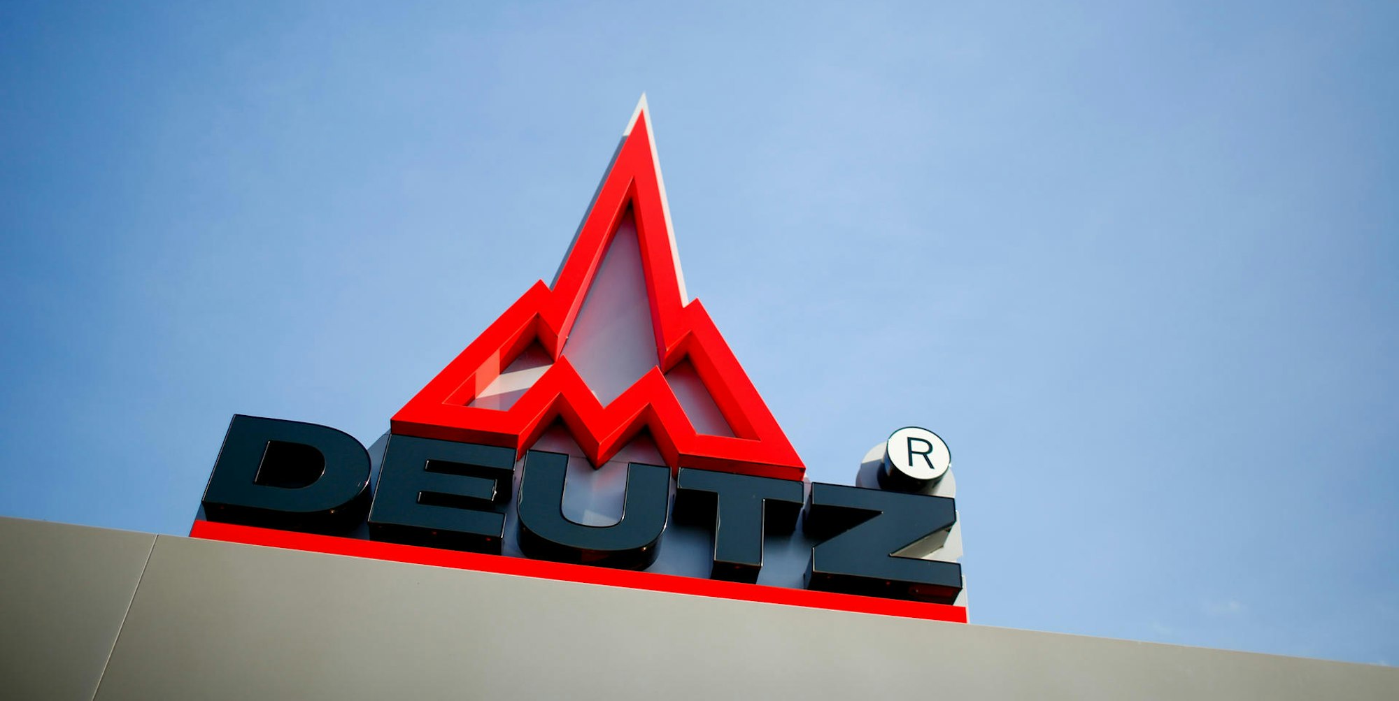 Deutz-Logo am Firmensitz in Porz