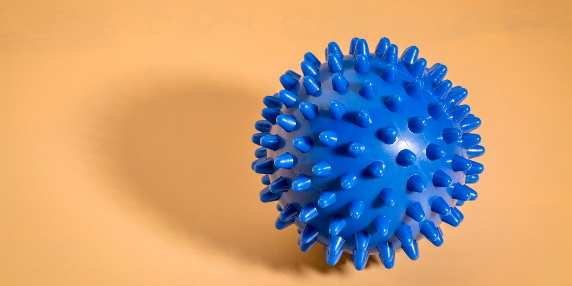 Symbolbild Massageball Coronavirus