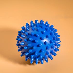Symbolbild Massageball Coronavirus