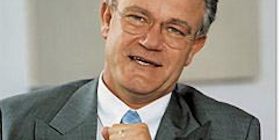 Hans-J. Bullinger, geb. 1944, ist Professor für Arbeitswissenschaft und Technologiemanagement. Seit Oktober 2002 steht er an der Spitze der Fraunhofer-Gesellschaft, die anwendungsorientierte ingenieurwissenschaftliche Forschung betreibt.