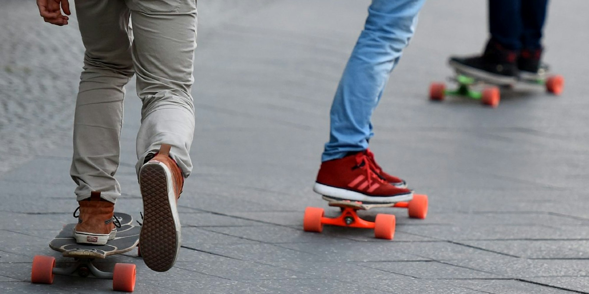 Straße, Rad- oder Gehweg – wo dürfen Skateboarder fahren?