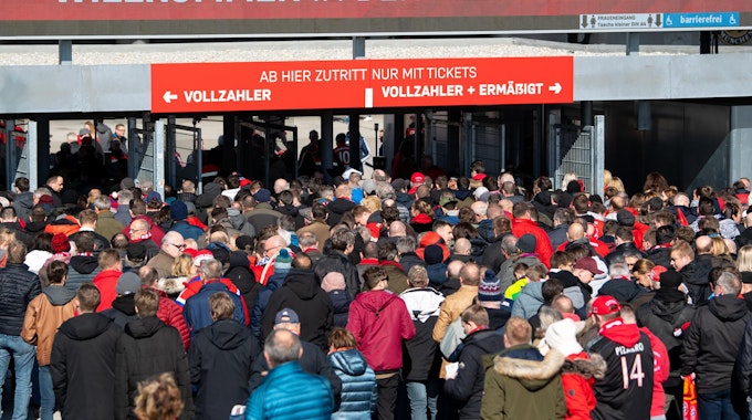 Fan-Rückkehr_Bundesliga_Allianz_Arena