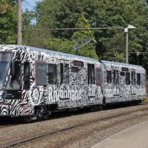 Der neue HF 6 Prototyp der Rheinbahn auf Testfahrt. 