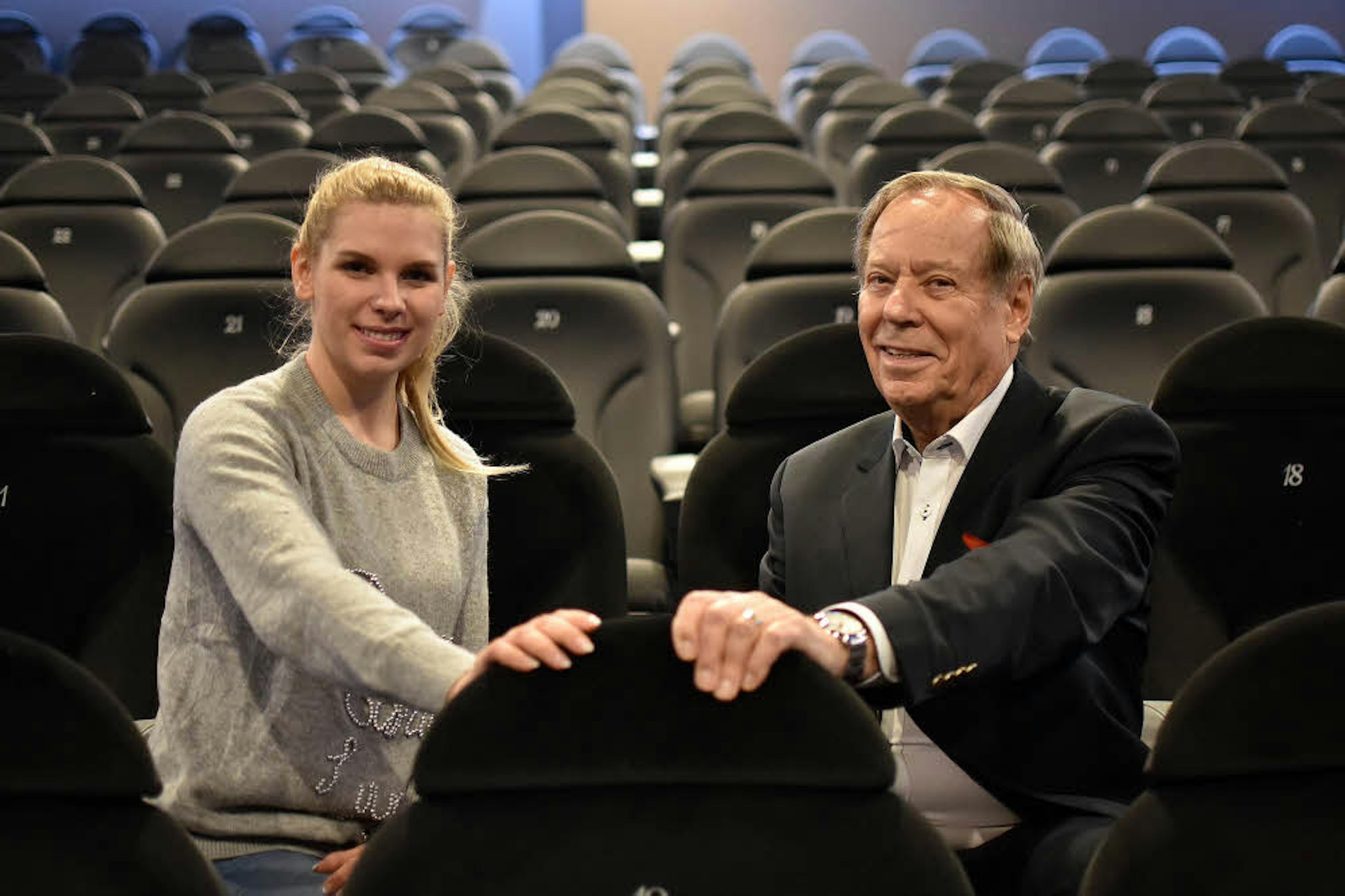 Opa und Enkelin. Helmut Brunotte steht dem Familienbetrieb vor, Chantal Hebbel leitet den Kölner Filmpalast.
