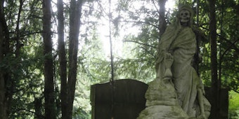 Der Sensemann zählt zu den bekanntesten Figuren auf dem Melaten-Friedhof.