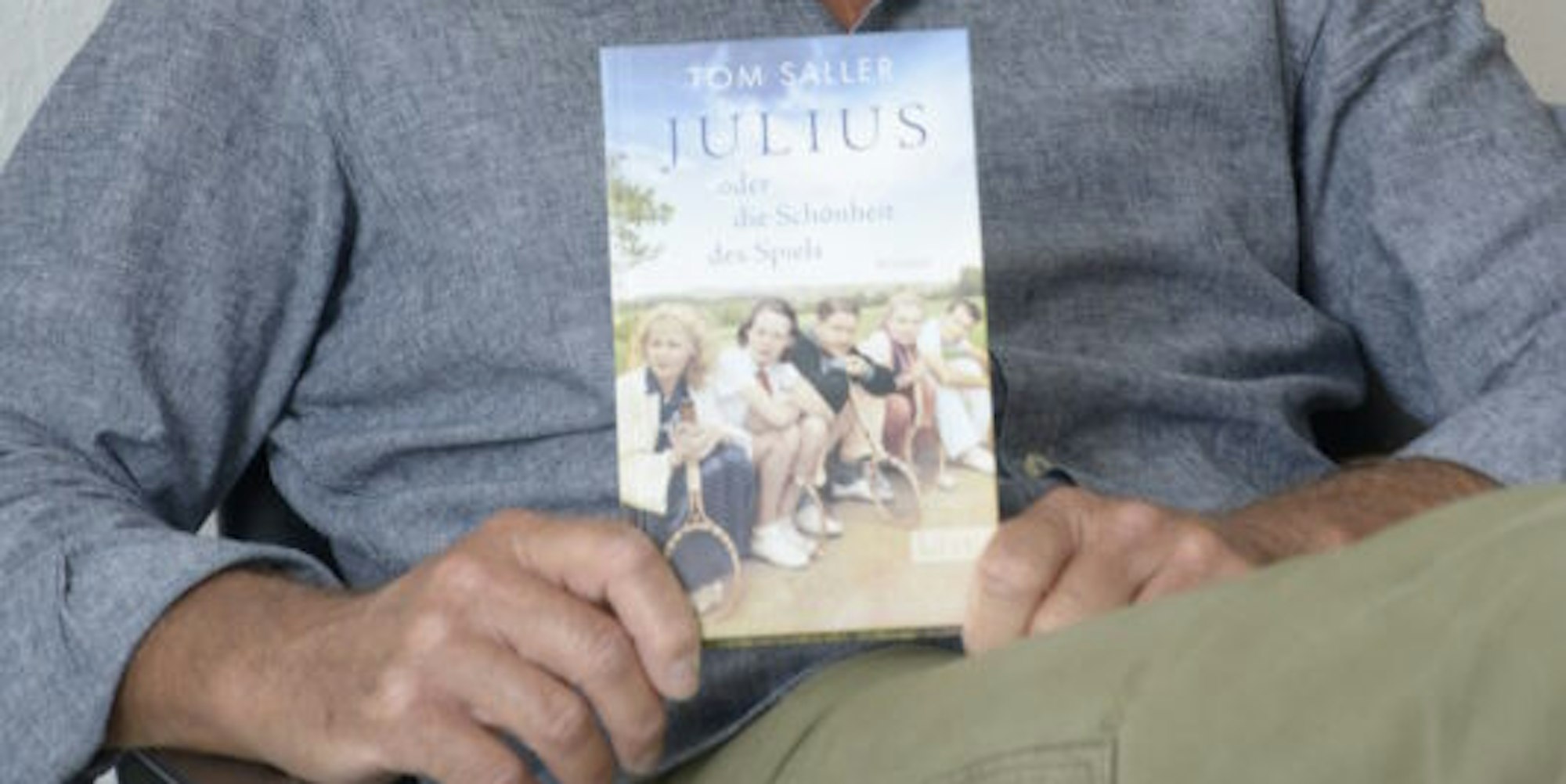 „Julius oder die Schönheit des Spiels“ – das neue Werk vom Wipperfürther Autor Tom Saller.