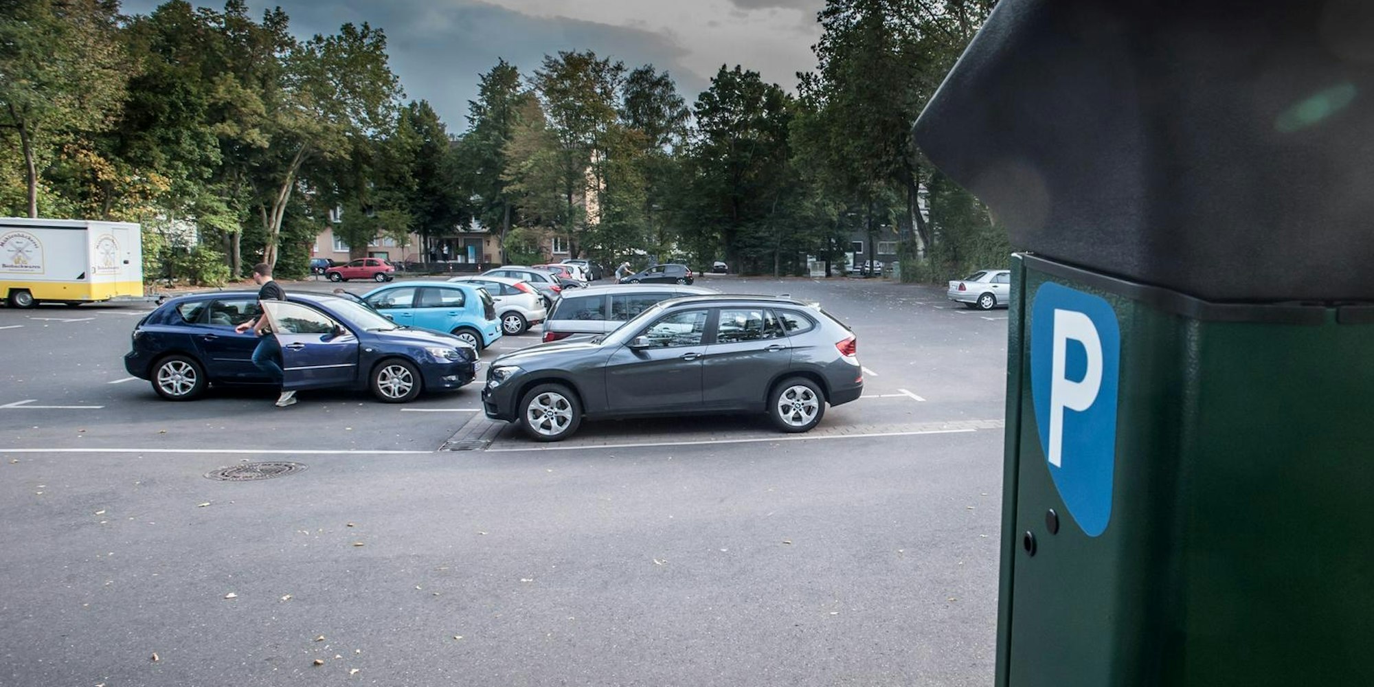 leverkusen-parkplatz-schlebusch--ALF_5734