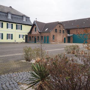 Viel Platz bietet der Schöddershof am Ortsrand von Herrig für die Einrichtung einer Fachklinik.