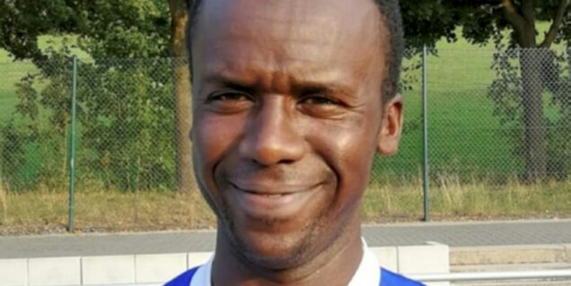 Habib Adra spielte Fußball beim SSV Süng und dem TuS Lindlar und arbeitete bei einer Tankstelle in Lindlar.