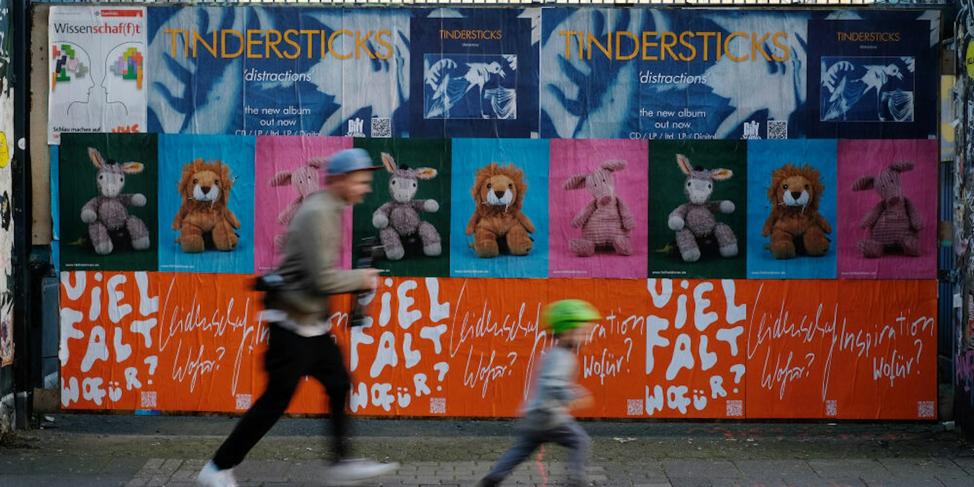 Fellheldinnen-Plakate in der Heliosstraße