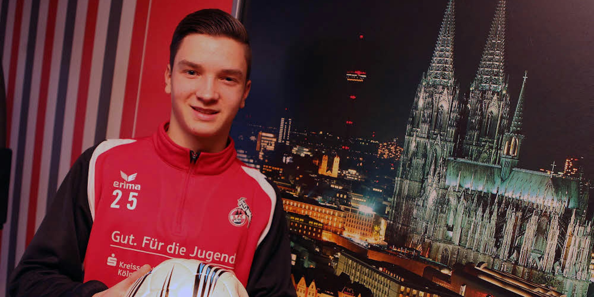 Er lebt den Traum vieler Jugend-Fußballer: Noah Katterbach (15) aus Dreiborn spielt seit acht Jahren beim 1. FC Köln. 