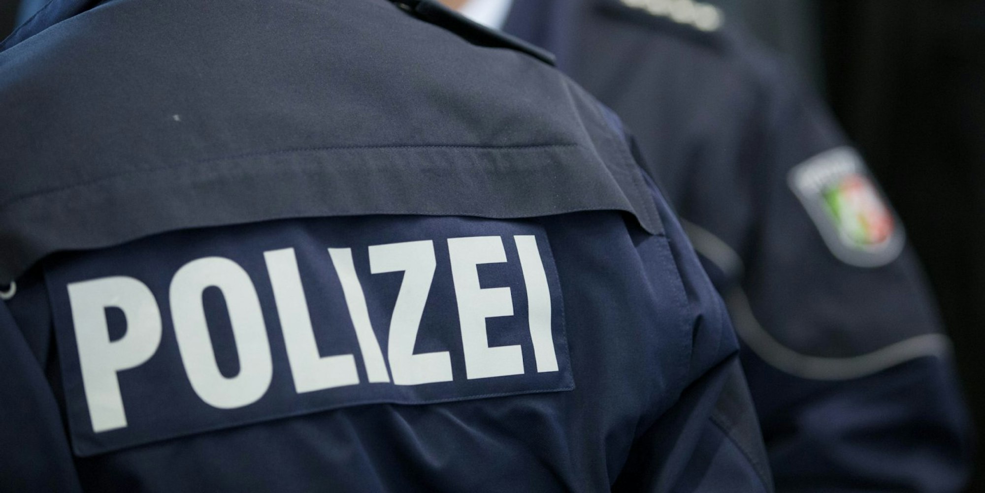 Die Polizei hat bei einem 43-Jährigen in Braunschweig Waffen und Chemikalien gefunden. Zuvor hatte der Mann seinem Chef mit Mord gedroht.