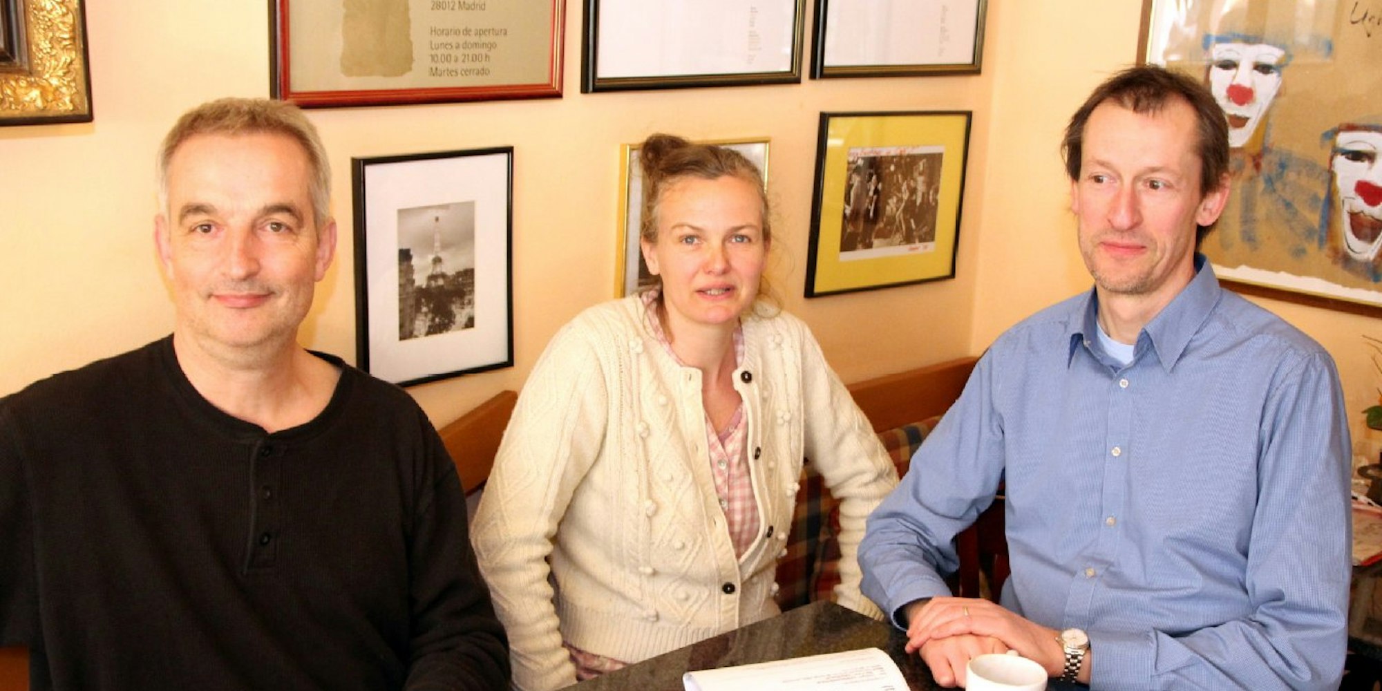 Norbert Heckelei (von links), Sandra Hüntemann-Puthen und Ralf Pannen von der IG Stadtentwicklung stellten ihren Vorschlag vor.