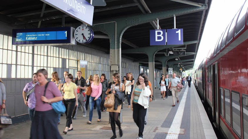 Pendler dürfen hoffen, dass sie auch künftig von Mülheim aus eine regionale Schnellverbindung nutzen können.