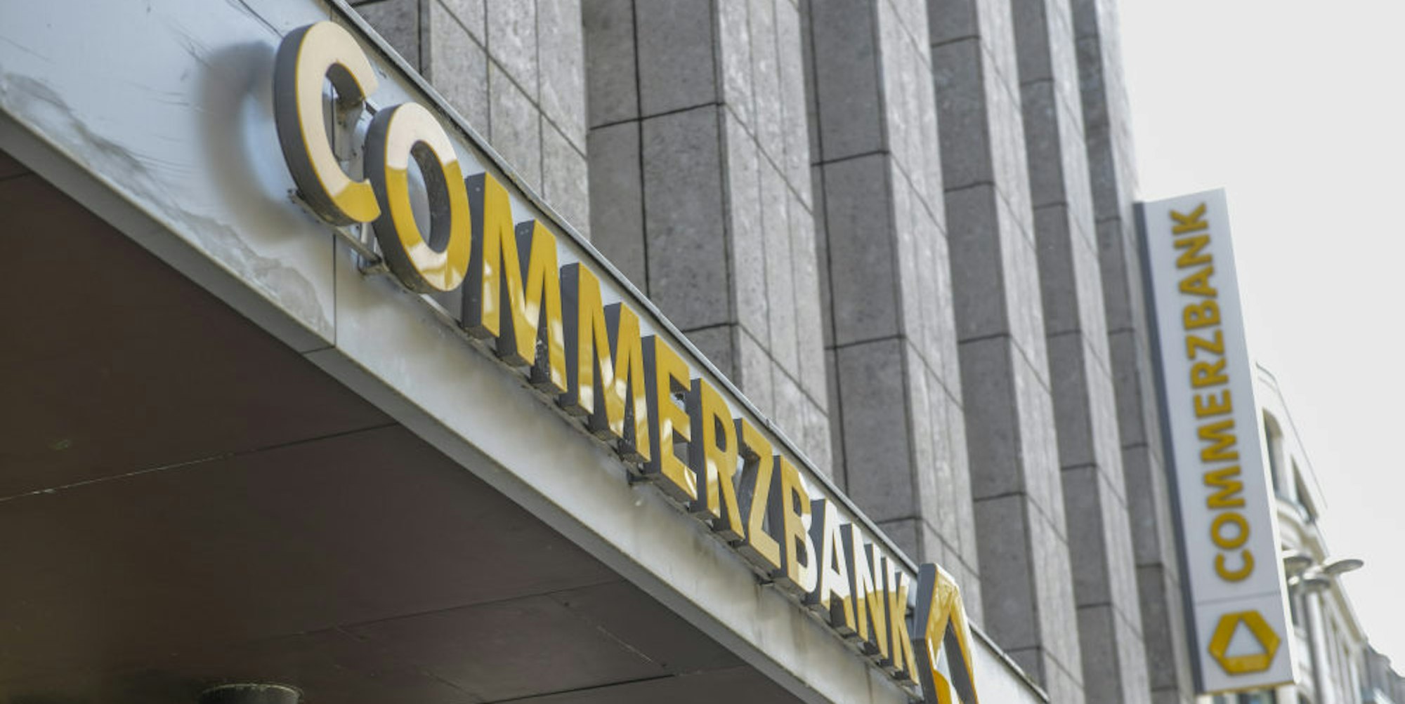 Commerzbank-Zentrale in Köln in der Straße „Unter Sachsenhausen“