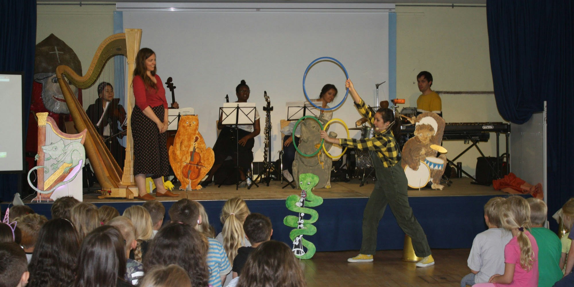Das Vivazza-Ensemble war zu Besuch in der Grundschule St. Nikolaus.
