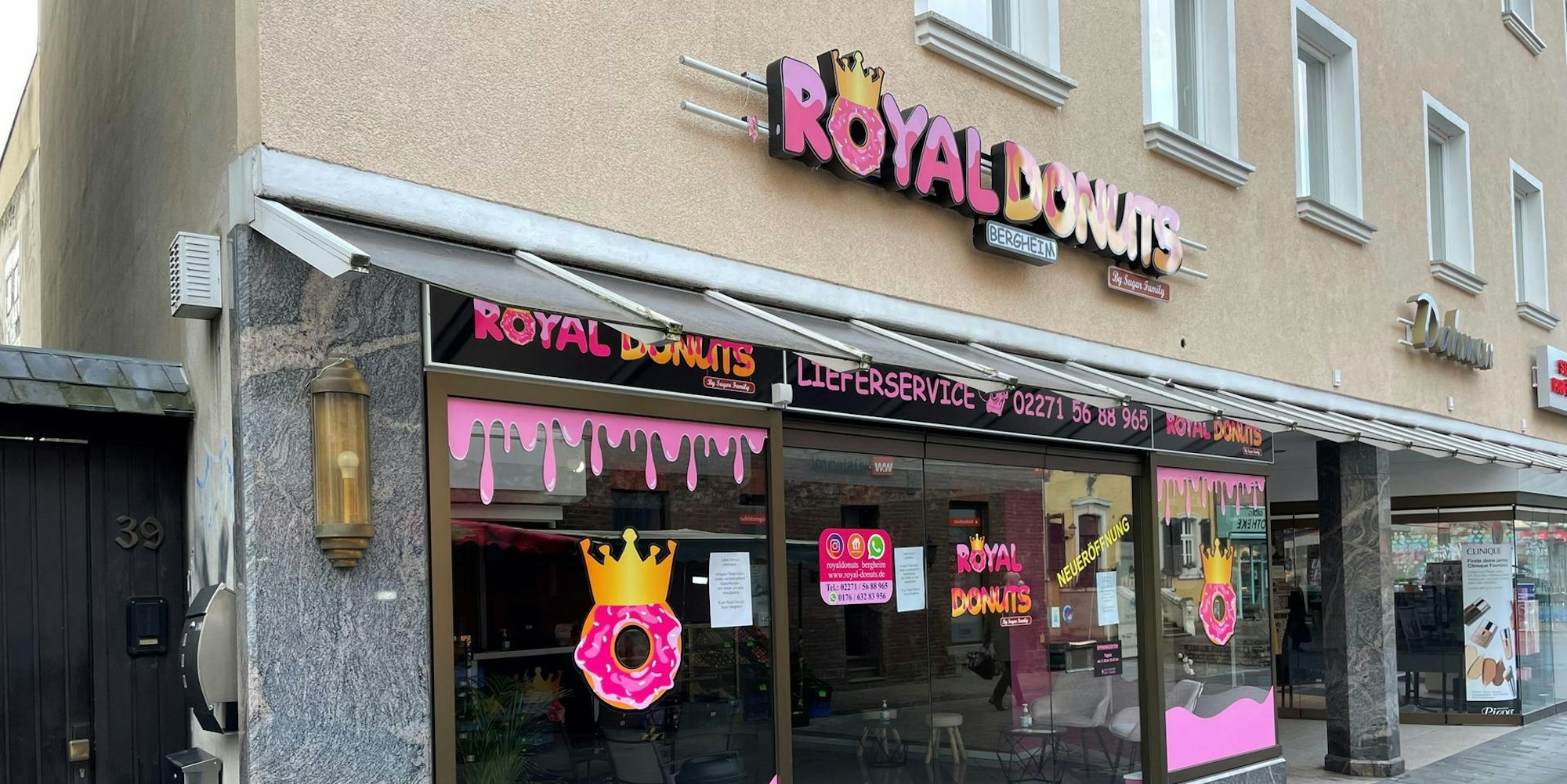 20220204-nip-ber-royal-donuts