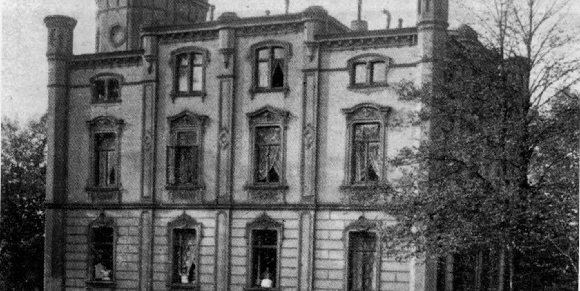 Die ehemalige Villa von Ernst und Otto Leverkus war das erste Kasino für Bayerbeamte.