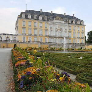 Das Schloss Augustusburg gehört zu den Touristenmagneten im Rhein-Erft-Kreis.