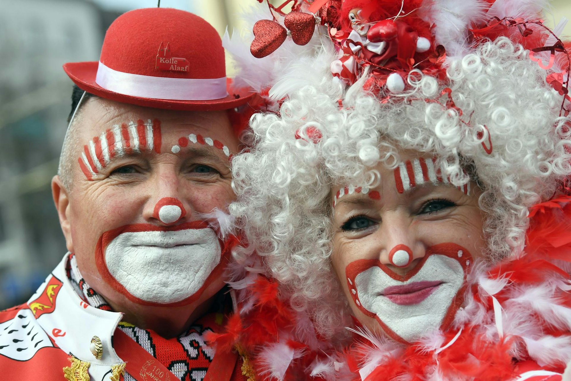 rot und weiß karneval