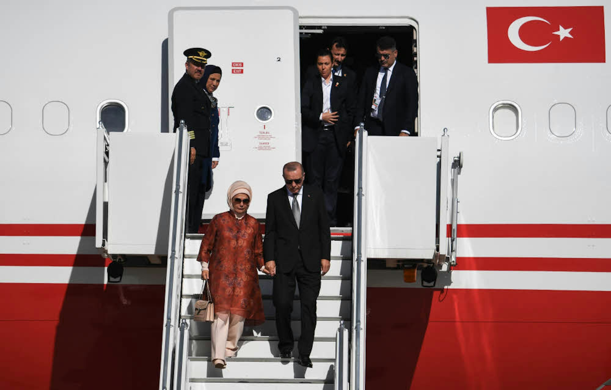 Der türkische Präsident und seine Frau Emine bei der Ankunft auf dem Flughafen Köln/Bonn