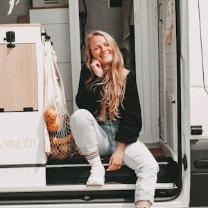 „Happy und dankbar“ – so beschreibt Jil Füngeling ihre Gefühlslage. Die 26-Jährige ist mit ihrem Freund in einem umgebauten Transporter auf Europa-Reise.
