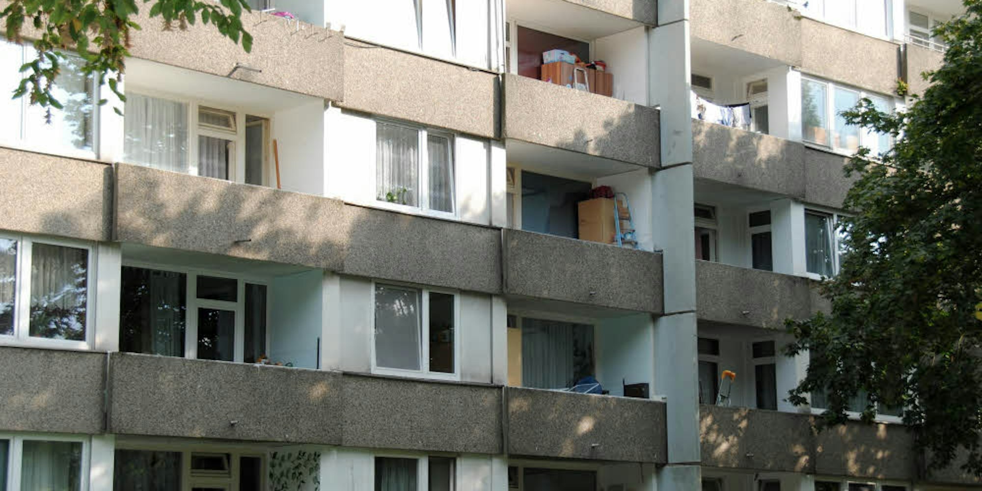 Viele Wohnungen in der Siedlung „Im Mönchsfeld“ sind in einem schlechten Zustand und müssen dringend saniert werden. 