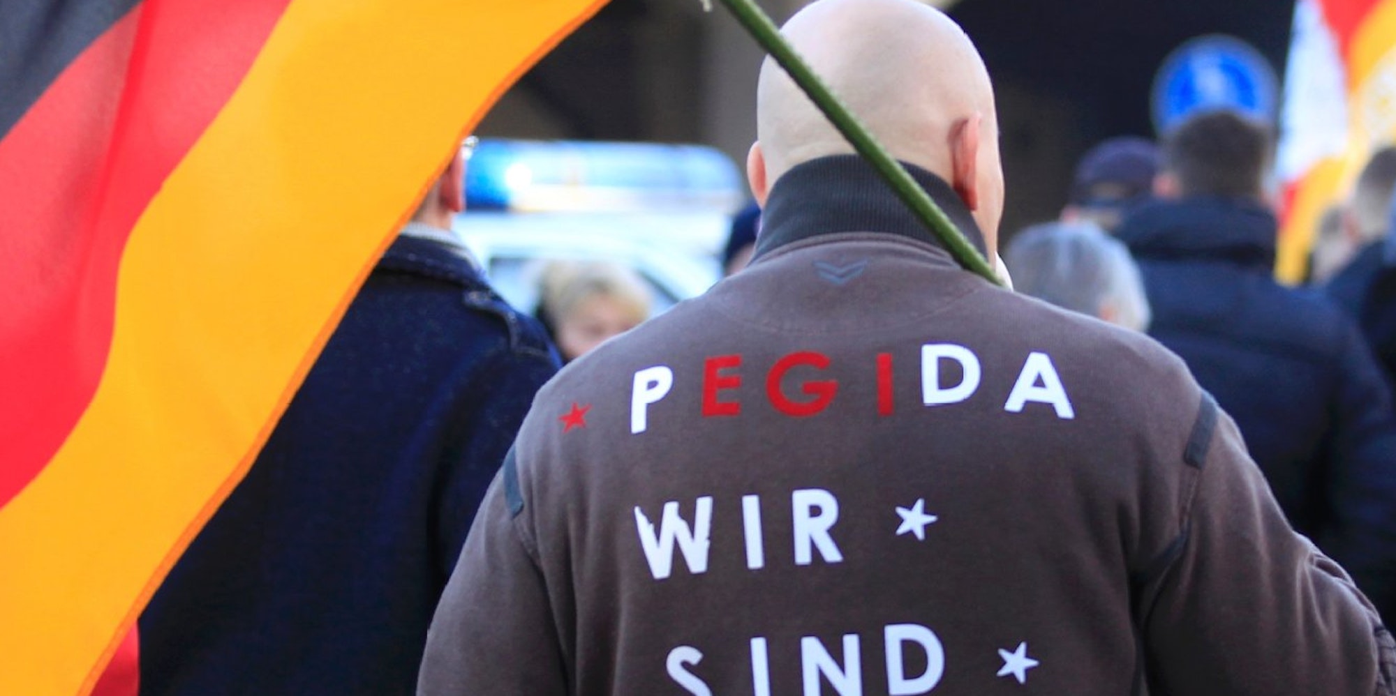 Bei den rechten Gewalttaten lag Köln 2016 mit 110 Fällen vorn. Das liegt unter anderem  an Ausschreitungen bei einer Demonstration der islamfeindlichen Pegida-Bewegung am 9. Januar in Köln.
