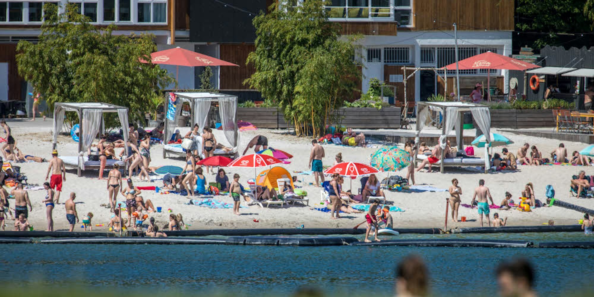 Der „Blackfoot Beach“ am Fühlinger See bietet Urlaubsstimmung im Norden der Stadt.