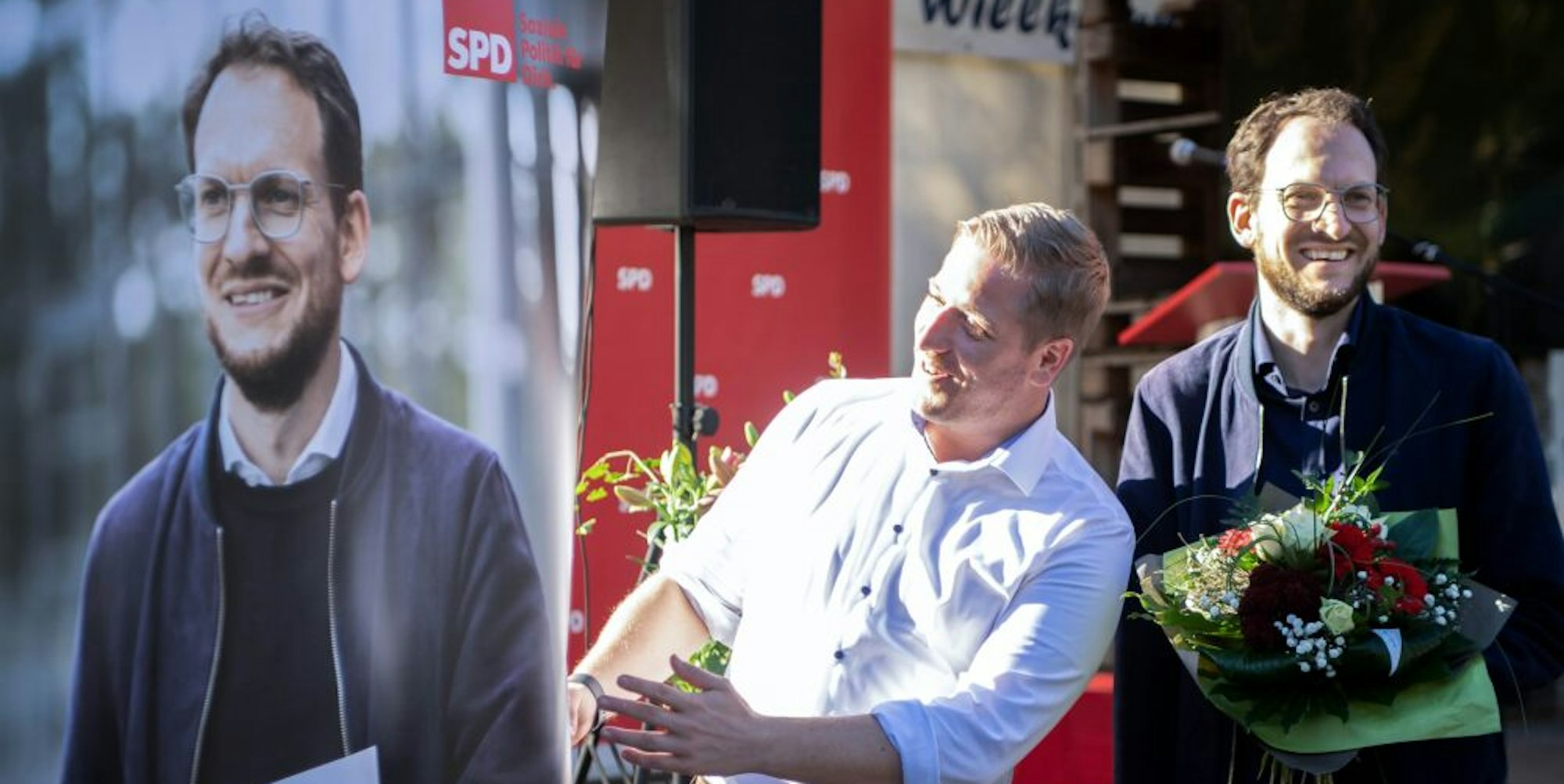 Original und Wahlplakat mit gleicher Jacke: Thilo Waasem löst Markus Ramers (M.) als SPD-Kreisvorsitzender ab.