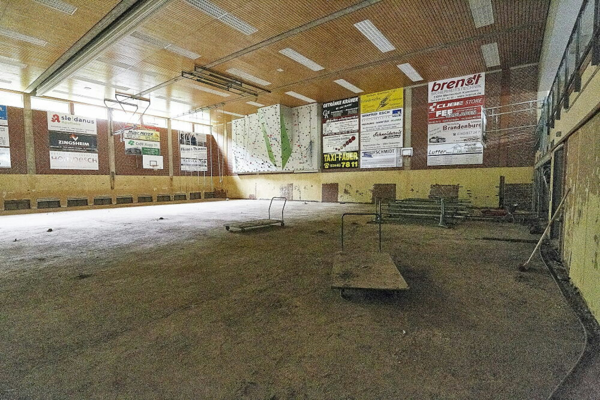 Die Sporthallen im Tal hat die Katastrophe schwer getroffen. Gleich drei Sportstätten sind nicht mehr nutzbar. Teils wird der Sportunterricht in Vogelsang stattfinden.