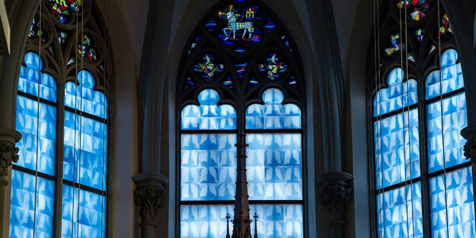 Fenster der Giesinger Heilig-Kreuz-Kirche    