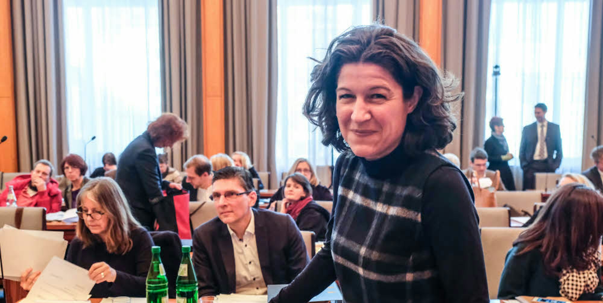 Zum letzten Mal nahm Kirsten Jahn an einer Sitzung des Stadtrats teil. Die Fraktionschefin der Grünen wechselt zum 1. März als Geschäftsführerin zur Metropolregion Rheinland.