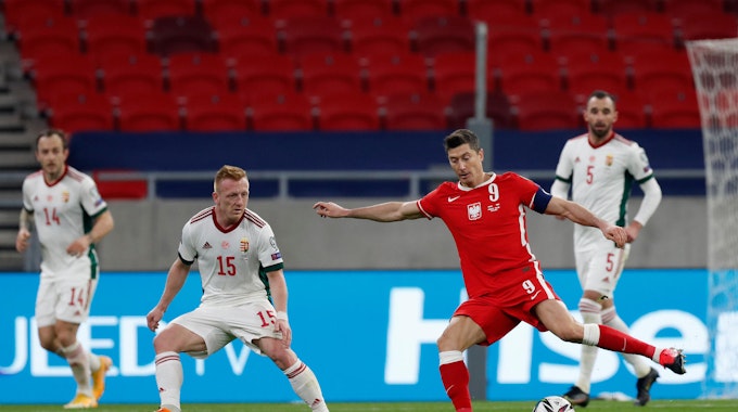 Robert Lewandowksi bei Länderspiel Polen gegen Andorra am Knie verletzt