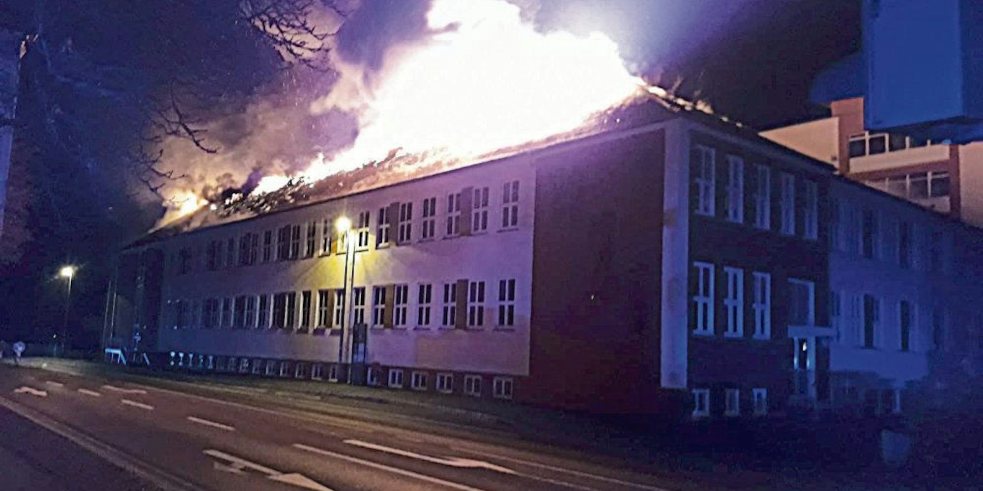 Nach den Bränden im Schleidener Sturmius-Gymnasium und weiteren Brandstiftungen wurde der jugendliche Täter ermittelt.