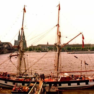 Nach Monaten auf hoher See legte die „Golden Plover“ im August 1977 für vier Wochen in Köln an.