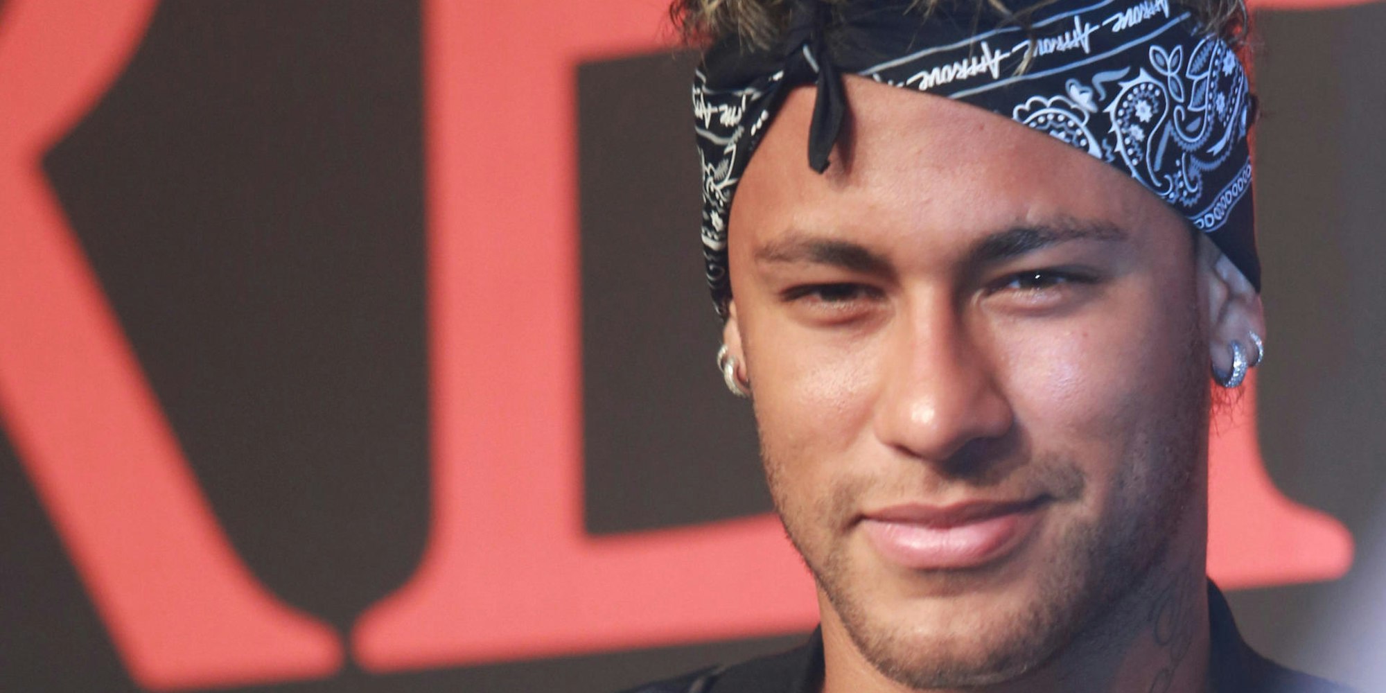 Neymar der heiße Checker
