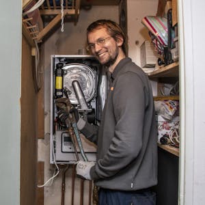 Daniel Schneider macht seine Ausbildung als Anlagentechniker.