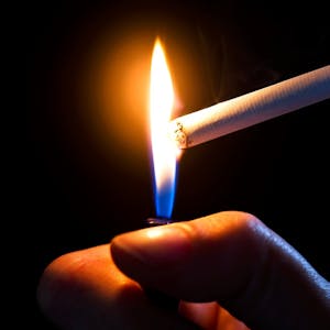 „Rauchverbote in geschlossenen Räumen sind mittlerweile die Norm und viele Menschen erwarten einen rauchfreien Arbeitsplatz.“ So begründet Tabakkonzern Reynolds das neue Rauchverbot.