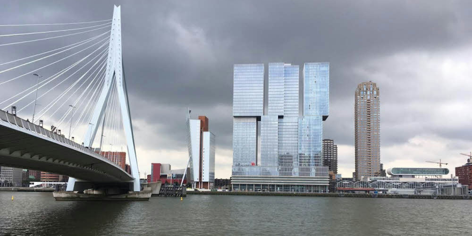 Der Hochhaus-Komplex De Rotterdam beherbergt ein Hotel, Büros und Wohnungen.