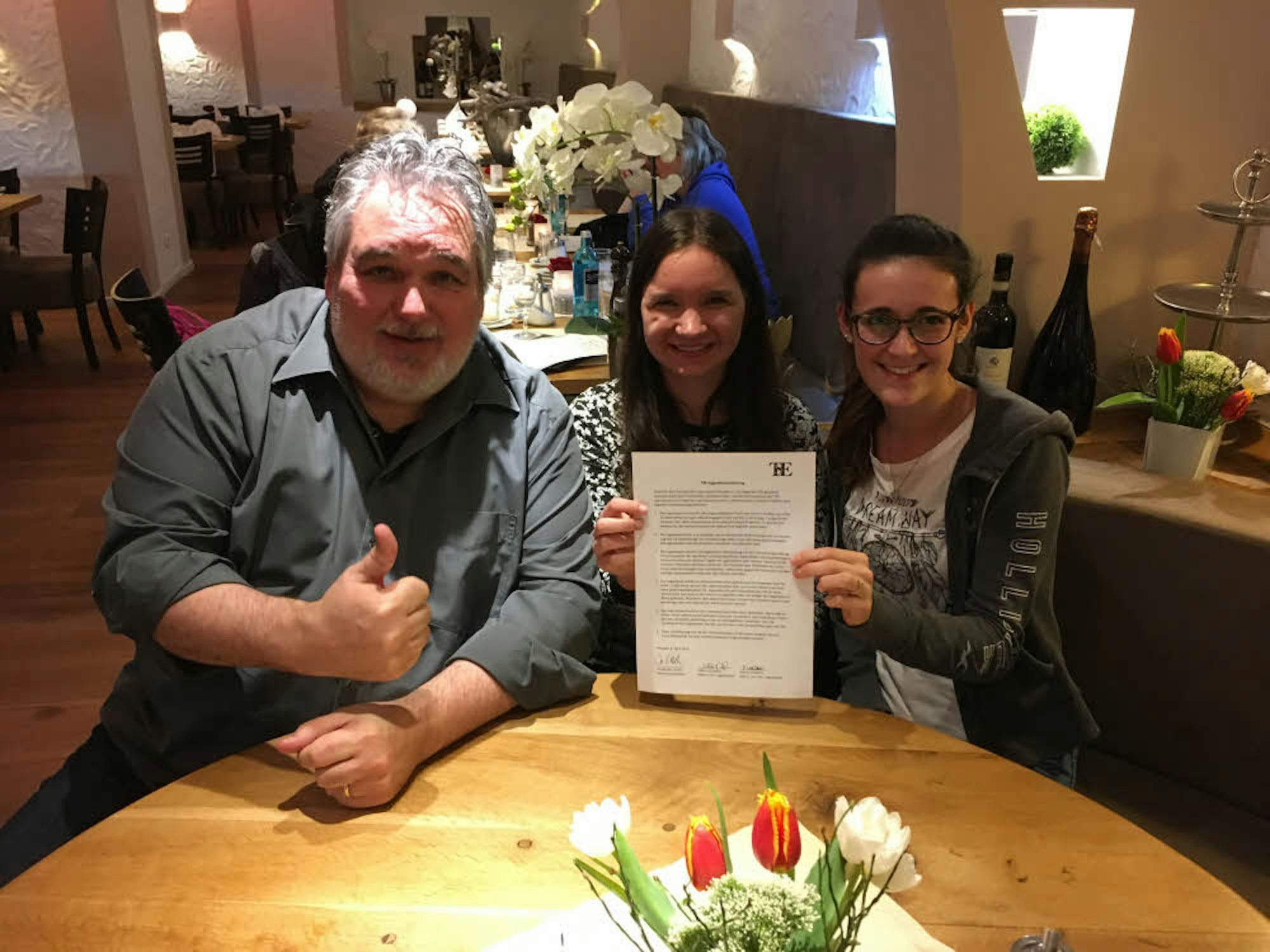 Ferdinand Uhde, Katrin Vollmer und Alina Schüssler (v.l.) unterzeichneten die Jugendvereinbarung.