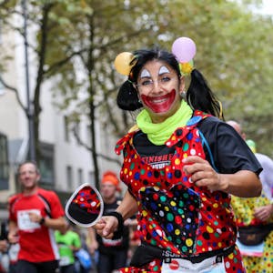 Die Originalität kennt kaum Grenzen: Beim Kölner Marathon gehen viele Läufer jedes Jahr verkleidet an den Start.