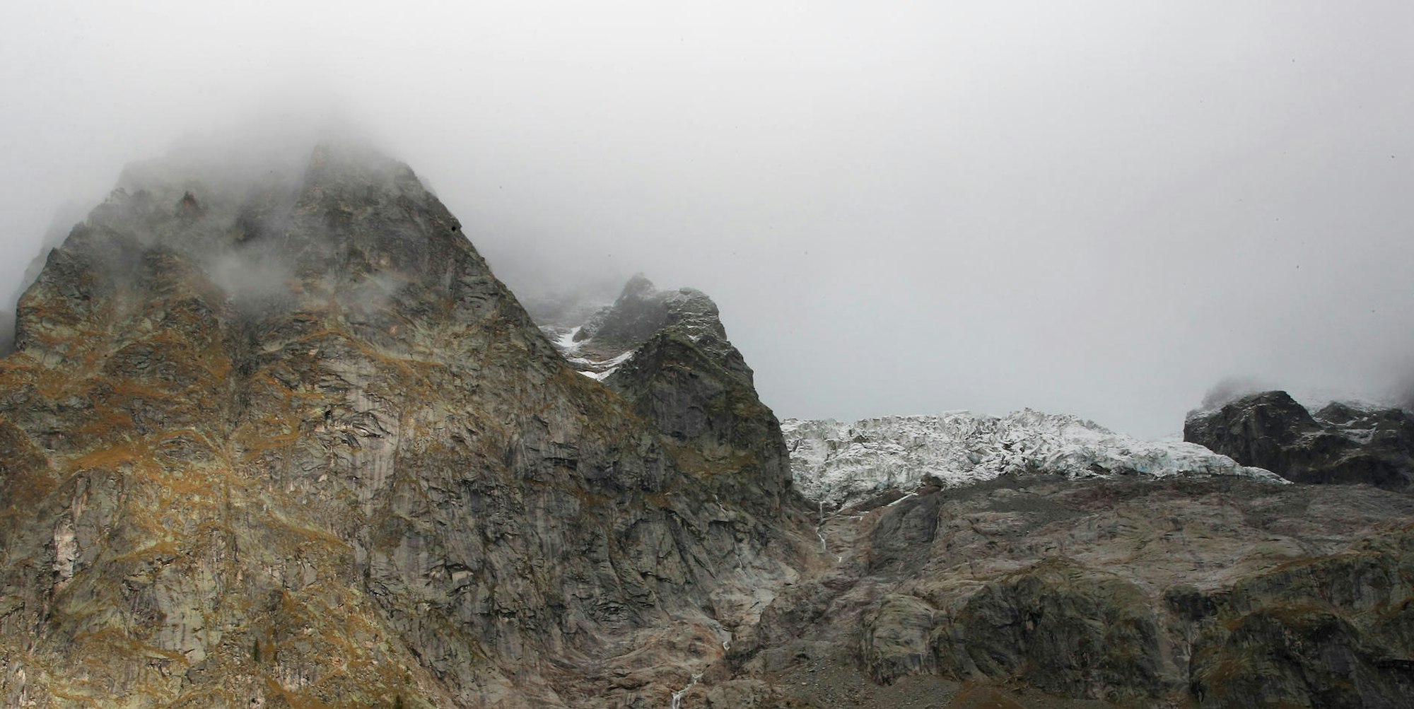 Mont-Blanc-Massiv_Planpincieux-Gletscher_Italien