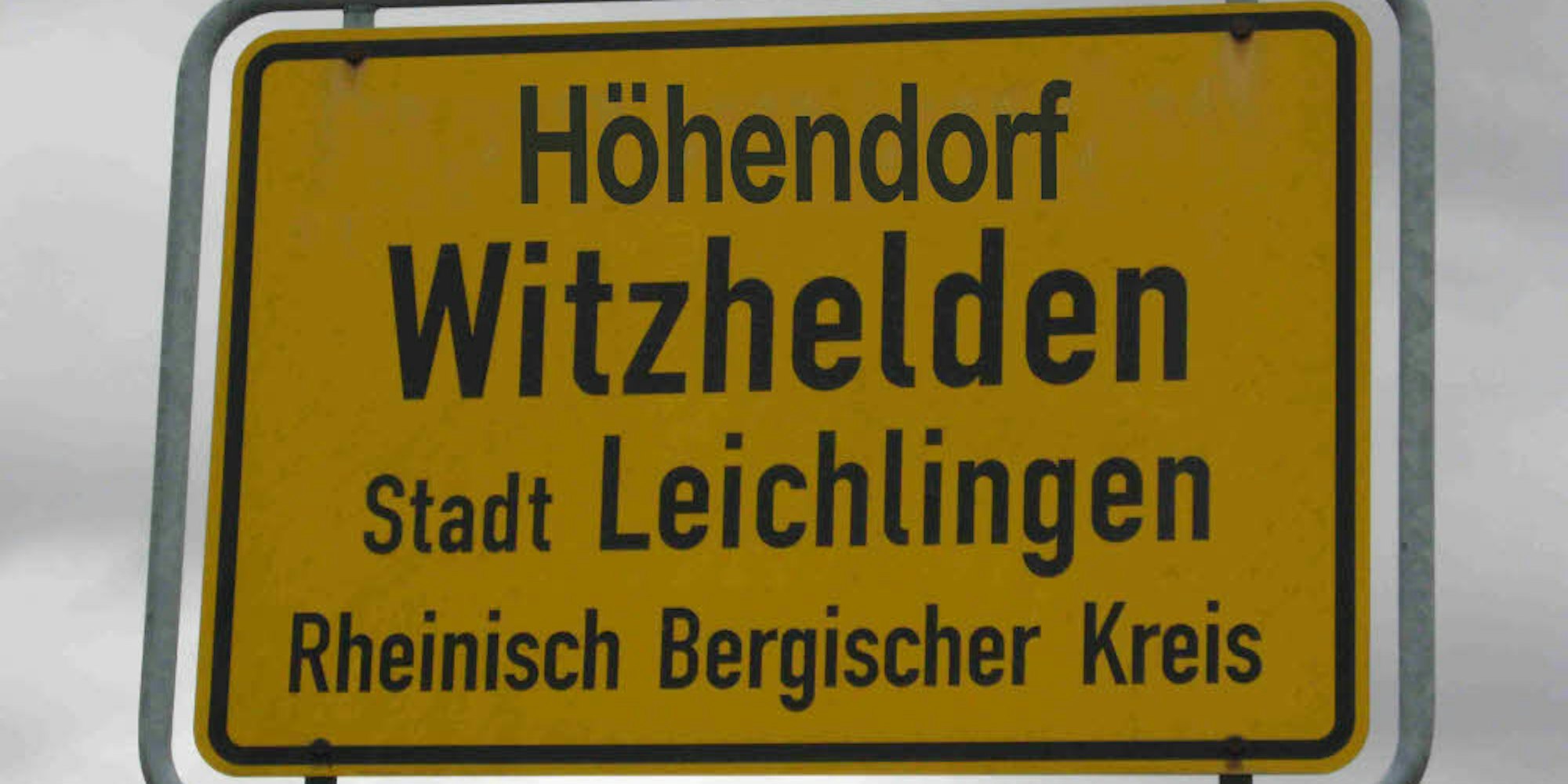 So werden die Ortseingangstafeln mit dem Namenszusatz "Höhendorf" aussehen.